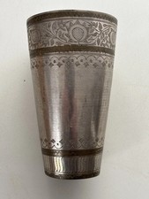 Antiker Karawanbecher aus